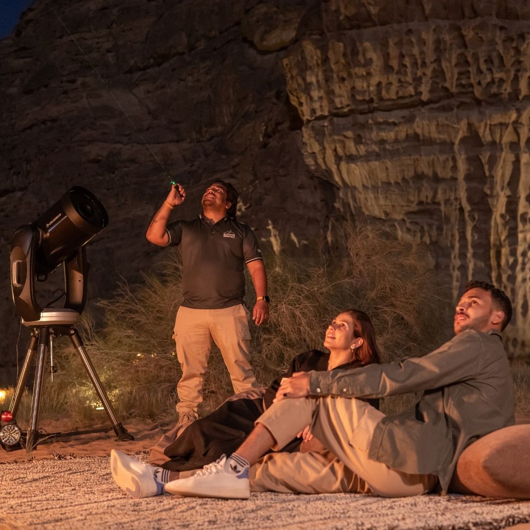 Conclude the evening with an immersive astronomy session